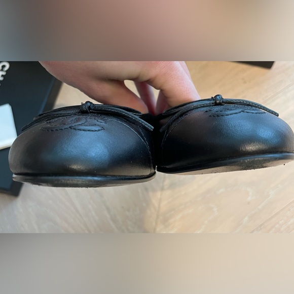 Chanel Black Quilted Ballet Flats in Aged Calfskin - Picture 7 of 8